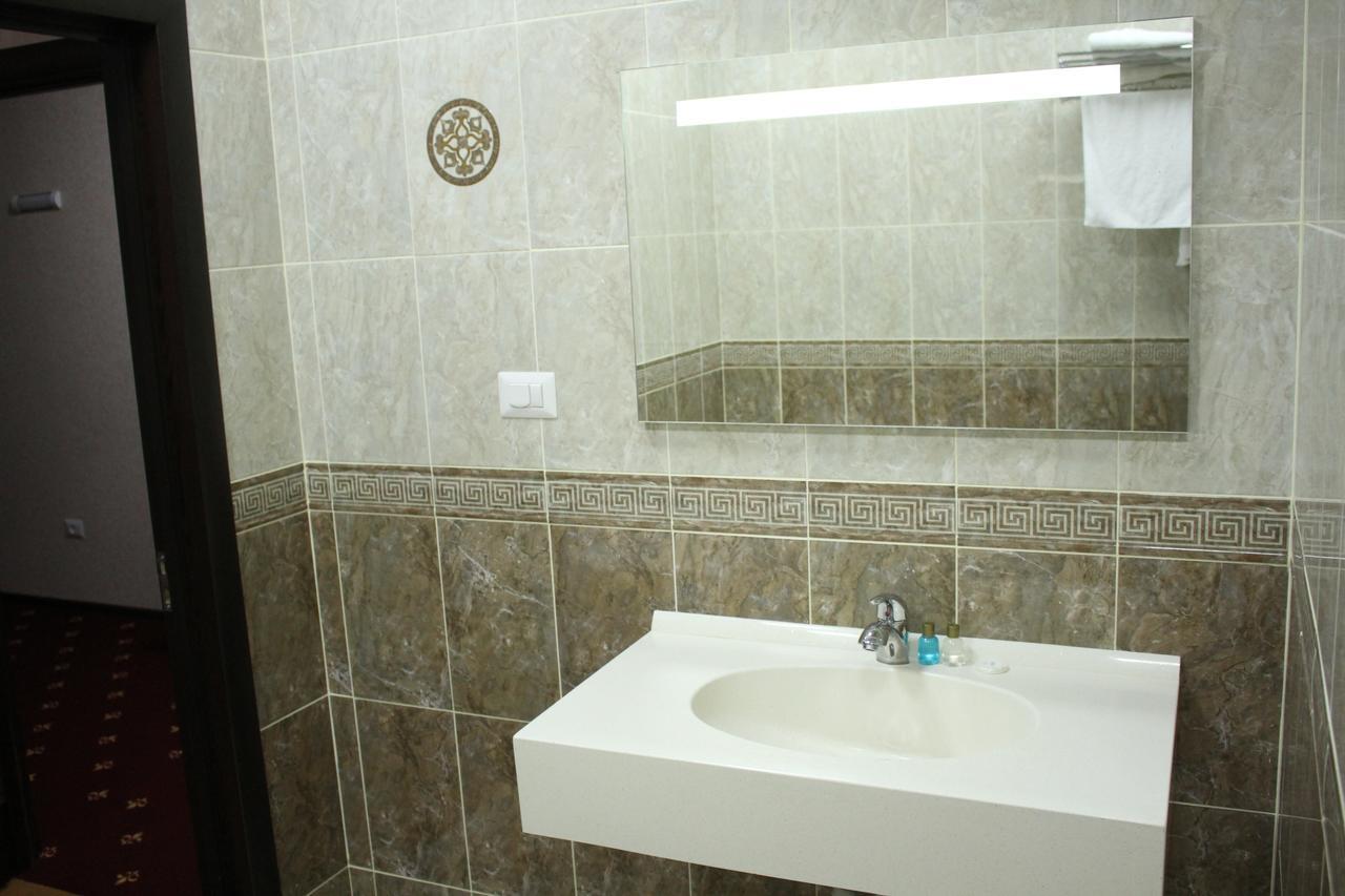 Bridge Hotel Baku Ngoại thất bức ảnh